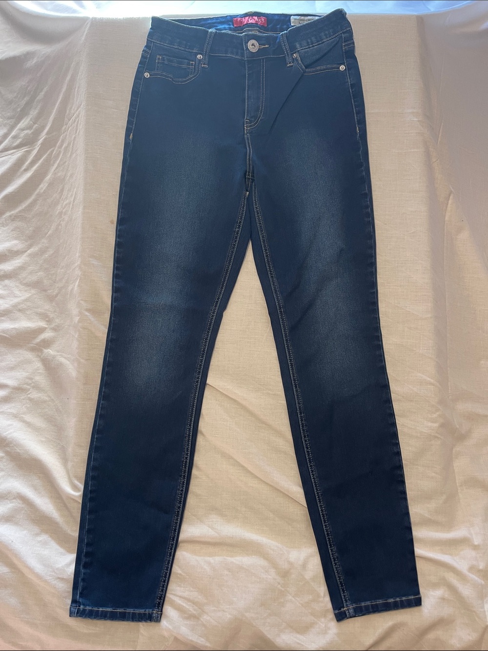 Guess Woman’s Skinny Jeans in Dark Blue
